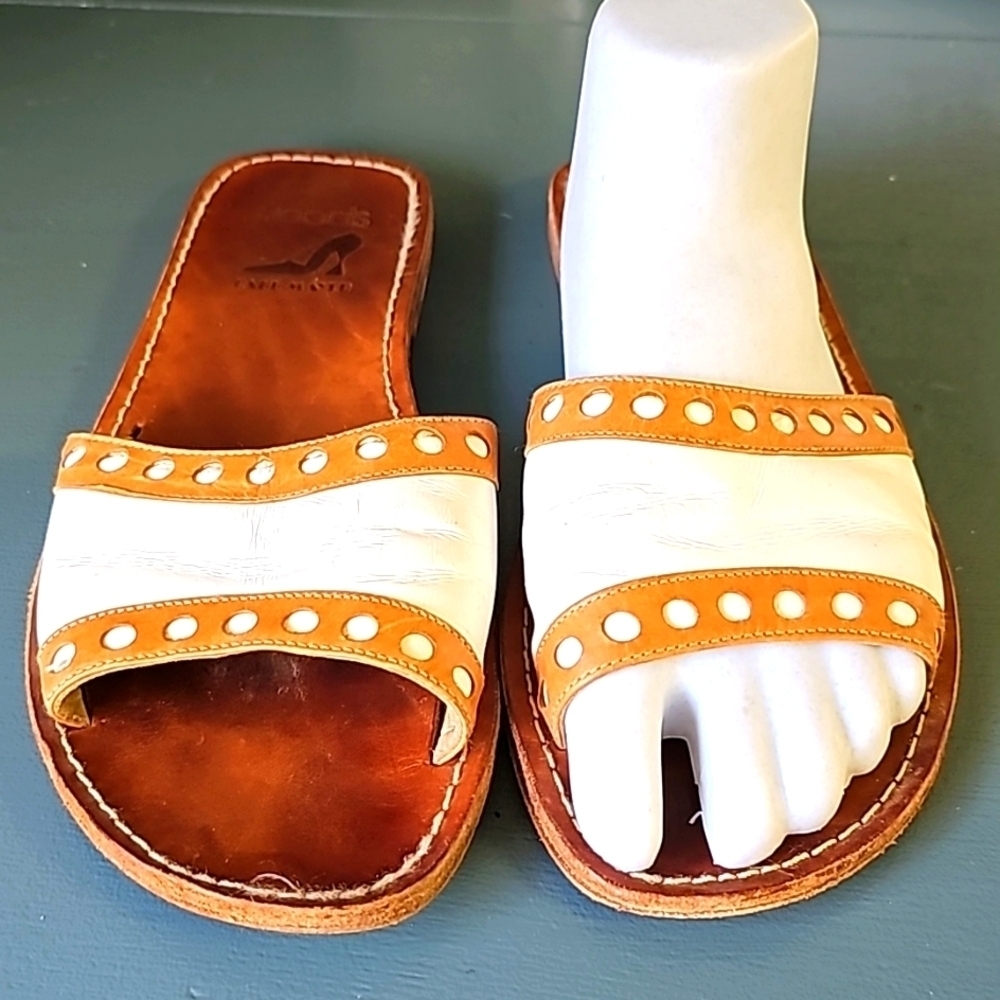 Paul Mayer white leather slip on sandles. 9.5 B. Made‎ in Spain.